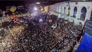 Lula: "Eu quero avisar para os que estão querendo dar o golpe (...), para a mídia (...), eu não sei quantos anos que terei pela frente, mas mesmo que se for um dia, ele será dedicado 24 horas em defesa da liberdade, da democracia e da cidadania".