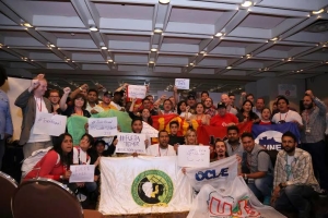 Organizações do mundo inteiro escreveram #ForaTemer #NãoAoGolpe em suas línguas