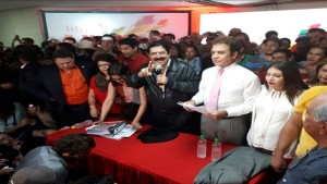 Com o ex-presidente Zelaya