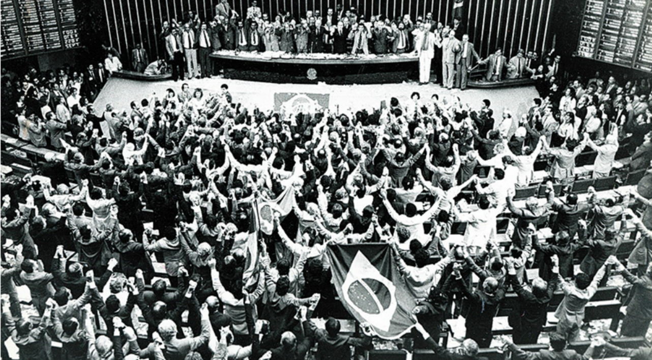 A Constituição Federal De 1988 Promulgada Apos Amplo Movimento